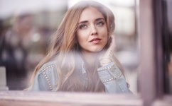 汤灿的老公是谁